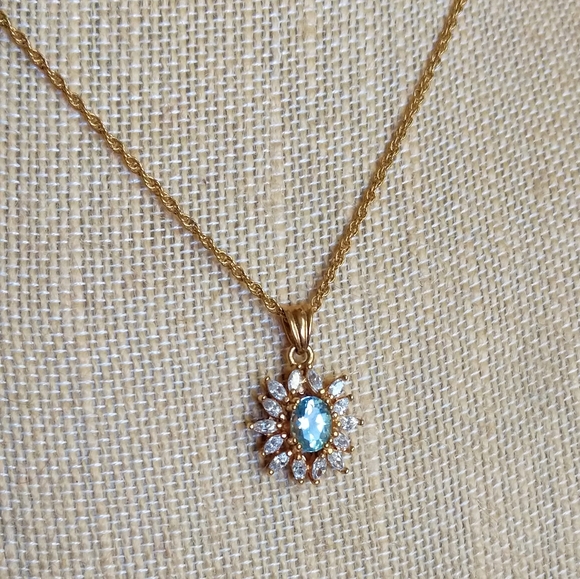 Vintage Aquamarine CZ Gold Flower Necklace 18 inch - Picture 2 of 4